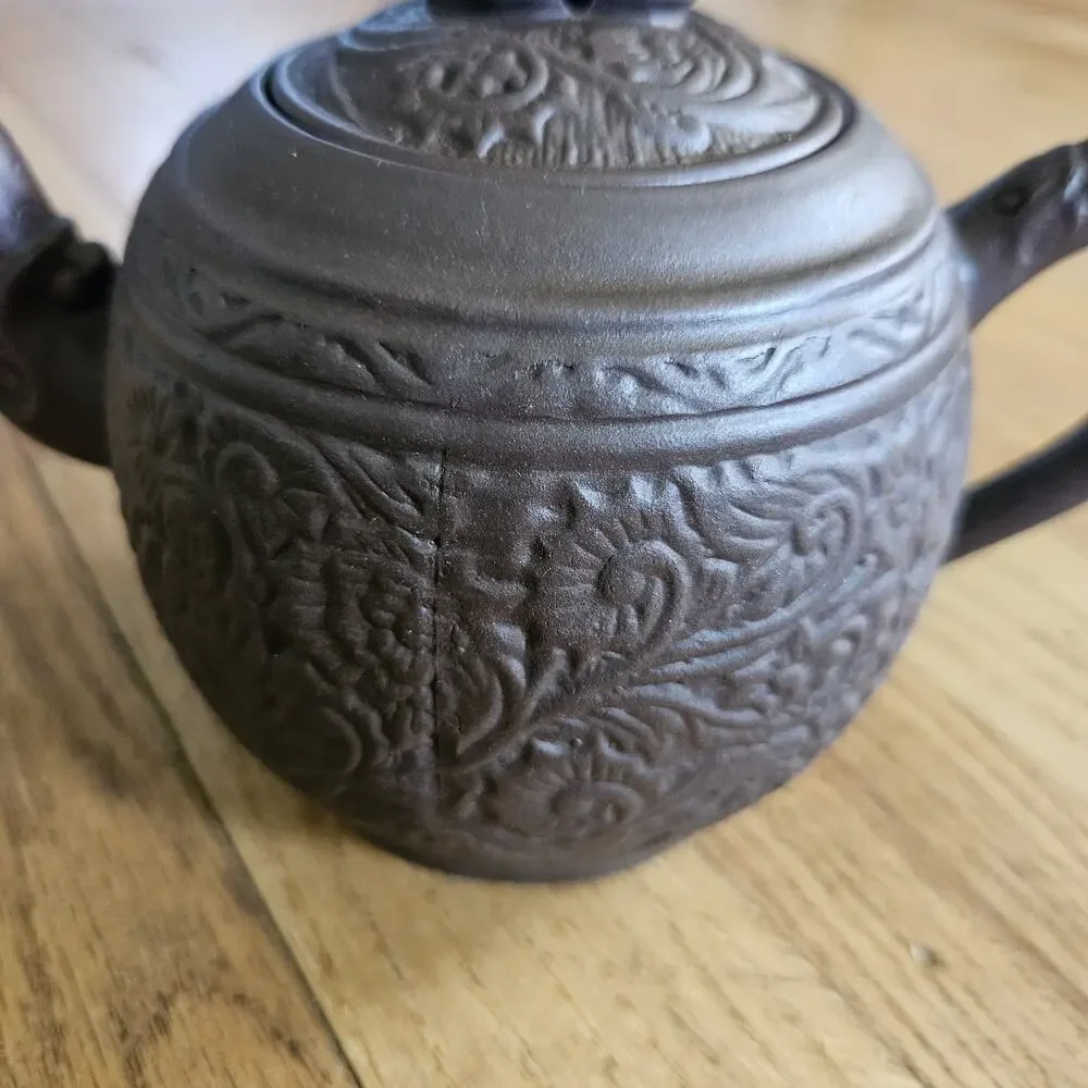 Vintage Rare Yixing Zisha Purple Clay Teapot Cat Lid Chinese Handcrafted